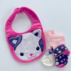 Gymboree Kitty’s at play line girls 3 6 months bib and 2 pair of socks NWT New